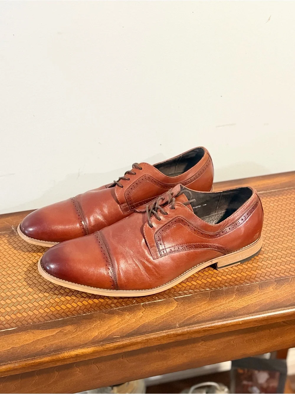 Men's Classic Brown Leather Cap-Toe Dress Shoes